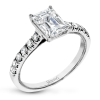 Engagement Ring in 18k Gold with Diamonds