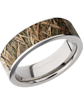 Titanium 7mm flat band with a 6mm inlay of Mossy Oak SG Blades Camo