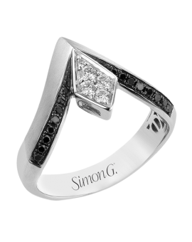 Men Ring in 14k Gold with Diamonds