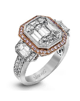 Engagement Ring in 18k Gold with Diamonds