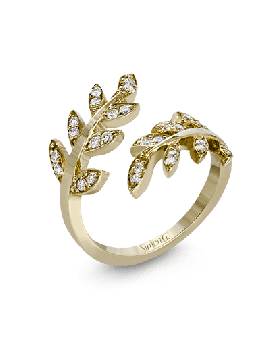 Right Hand Ring in 18k Gold with Diamonds