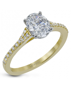 Engagement Ring in 18k Gold with Diamonds