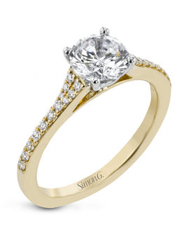 Engagement Ring in 18k Gold with Diamonds