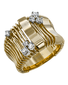 Right Hand Ring in 18k Gold with Diamonds