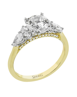 Engagement Ring in 18k Gold with Diamonds