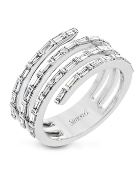 Right Hand Ring in 18k Gold