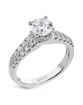 Engagement Ring in 18k Gold with Diamonds