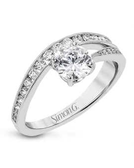 Engagement Ring in 18k Gold with Diamonds