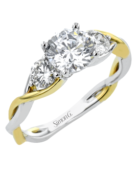 Engagement Ring in 18k Gold