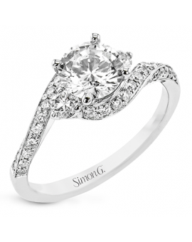 Engagement Ring in 18k Gold with Diamonds