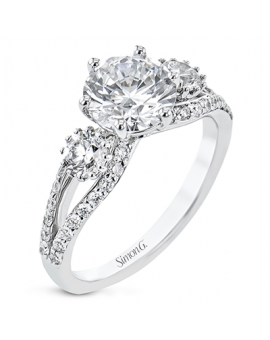 Engagement Ring in 18k Gold with Diamonds