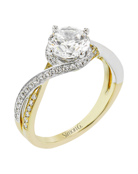 Engagement Ring in 18k Gold with Diamonds