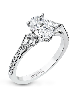 Engagement Ring in 18k Gold with Diamonds