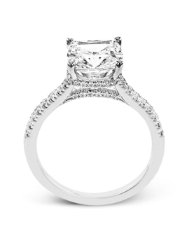 Engagement Ring in 18k Gold with Diamonds