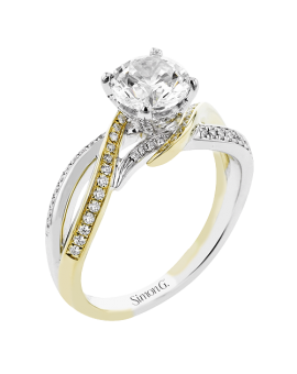 Engagement Ring in 18k Gold with Diamonds