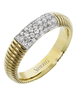 Right Hand Ring in 18k Gold with Diamonds