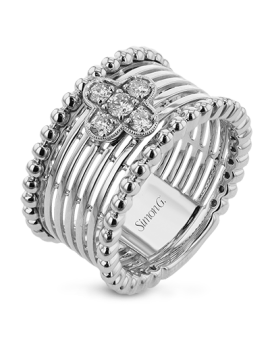 Right Hand Ring in 18k Gold with Diamonds