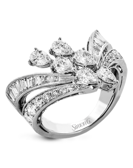 Right Hand Ring in 18k Gold with Diamonds