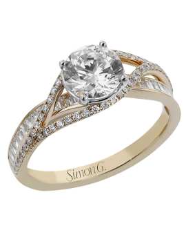 Engagement Ring in 18k Gold with Diamonds
