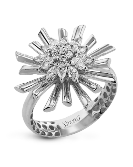 Right Hand Ring in 18k Gold with Diamonds