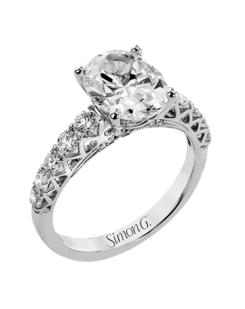 Engagement Ring in 18k Gold with Diamonds