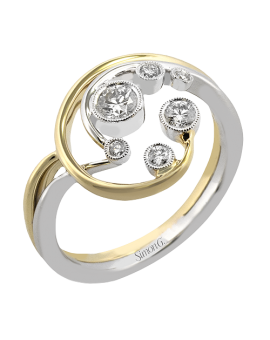 Right Hand Ring in 18k Gold with Diamonds