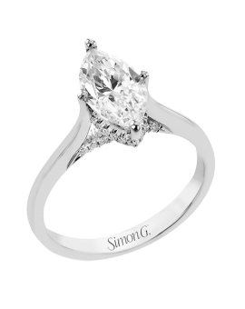 Engagement Ring in 18k Gold with Diamonds