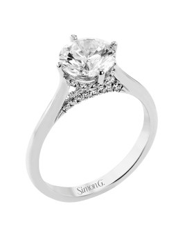 Engagement Ring in 18k Gold with Diamonds