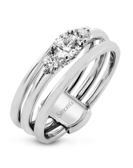Engagement Ring in 18k Gold with Diamonds
