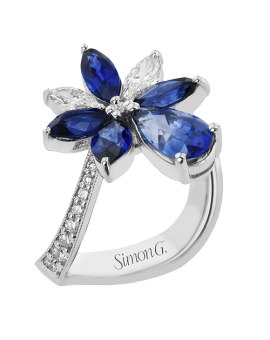 Color Ring in 18k Gold with Diamonds