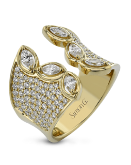 Right Hand Ring in 18k Gold with Diamonds
