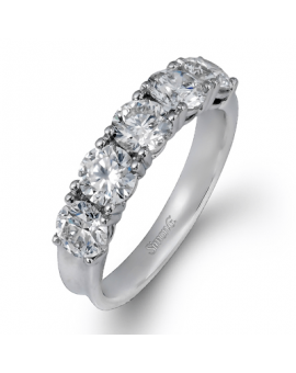 Anniversary Ring in Platinum with Diamonds