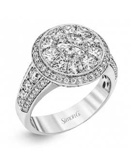 Engagement Ring in 18k Gold with Diamonds