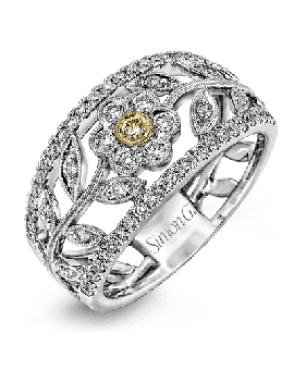 Right Hand Ring in 18k Gold with Diamonds