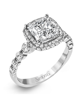 Engagement Ring in 18k Gold with Diamonds