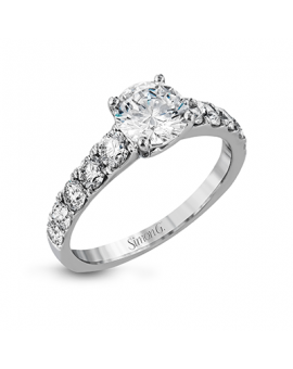 Engagement Ring in 18k Gold with Diamonds