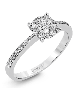 Engagement Ring in 18k Gold with Diamonds