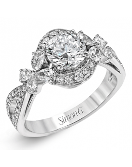Engagement Ring in 18k Gold with Diamonds