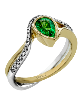 Color Ring in 18k Gold with Diamonds