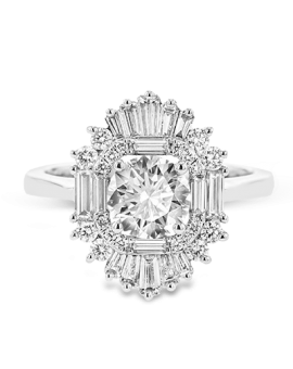 Engagement Ring in 18k Gold with Diamonds