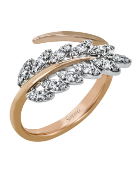 Right Hand Ring in 18k Gold with Diamonds