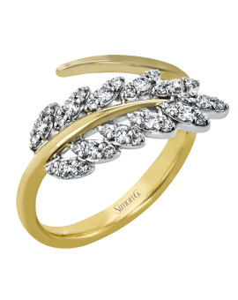Right Hand Ring in 18k Gold with Diamonds