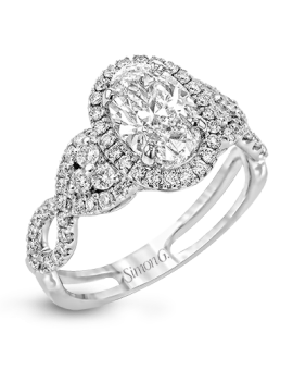 Engagement Ring in 18k Gold with Diamonds