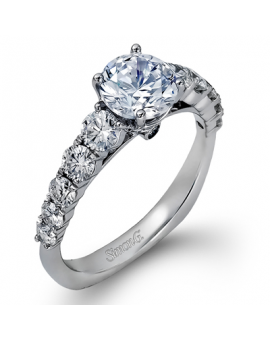 Engagement Ring in 18k Gold with Diamonds