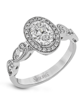 Engagement Ring in 18k Gold with Diamonds