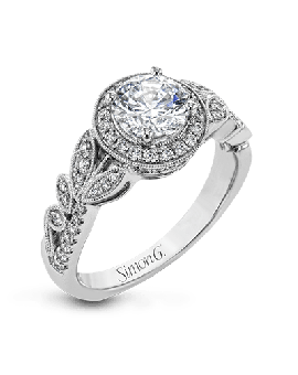 Engagement Ring in 18k Gold with Diamonds