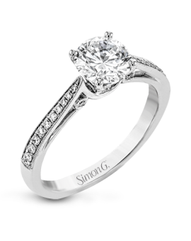 Engagement Ring in 18k Gold with Diamonds