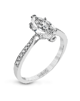 Engagement Ring in 18k Gold with Diamonds