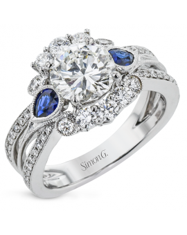 Engagement Ring in 18k Gold with Diamonds