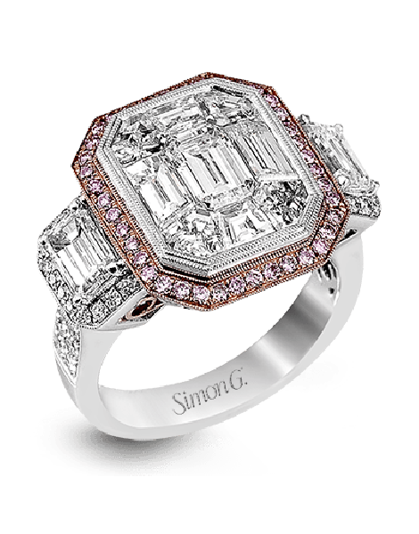 Engagement Ring in 18k Gold with Diamonds